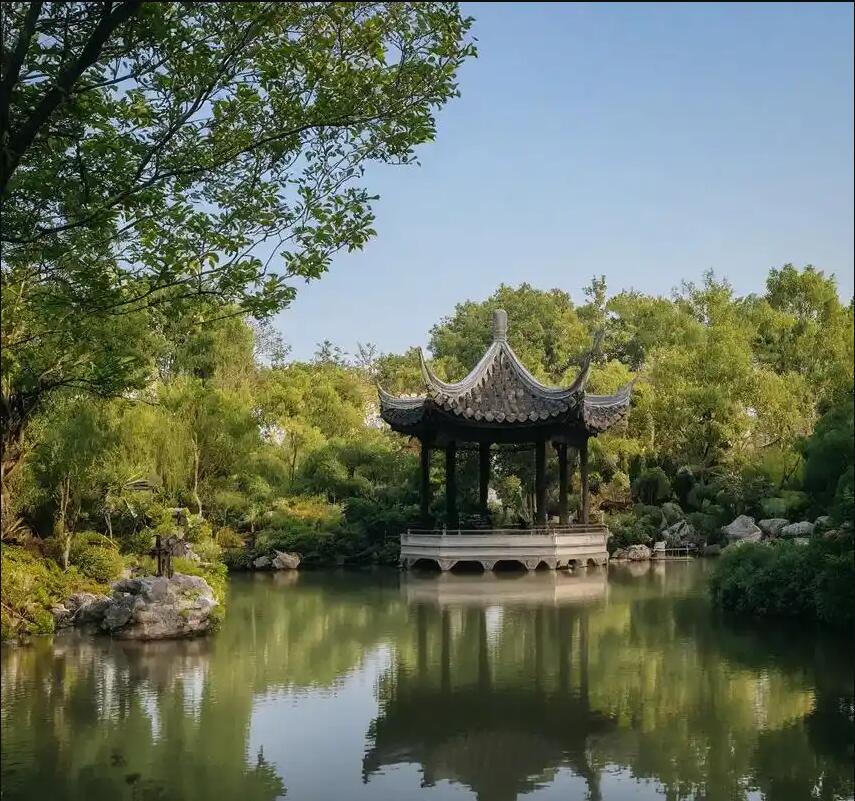 嘉陵区半芹餐饮有限公司